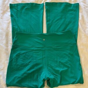 Lululemon Groove Super-High-Rise Flared Pant Nulu 18